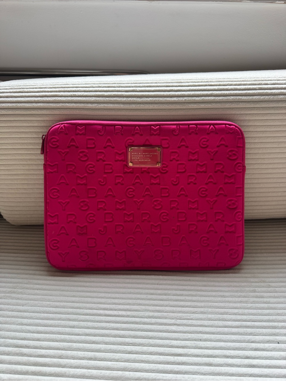 Marc by Marc Jacobs Fuchsia Embossed Logo Laptop Sleeve with Gold Plaque - Picture 1 of 3